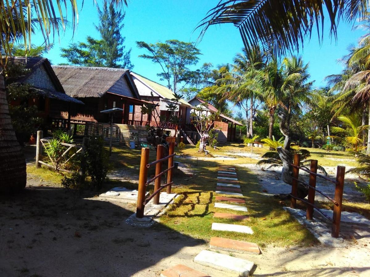 Asari Timo Cottage Karimunjawa Εξωτερικό φωτογραφία